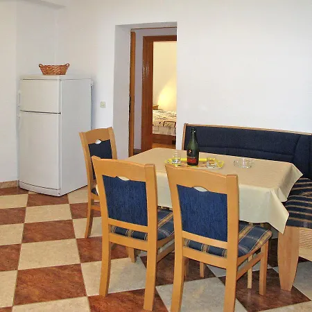 Haus Nensy 103s *